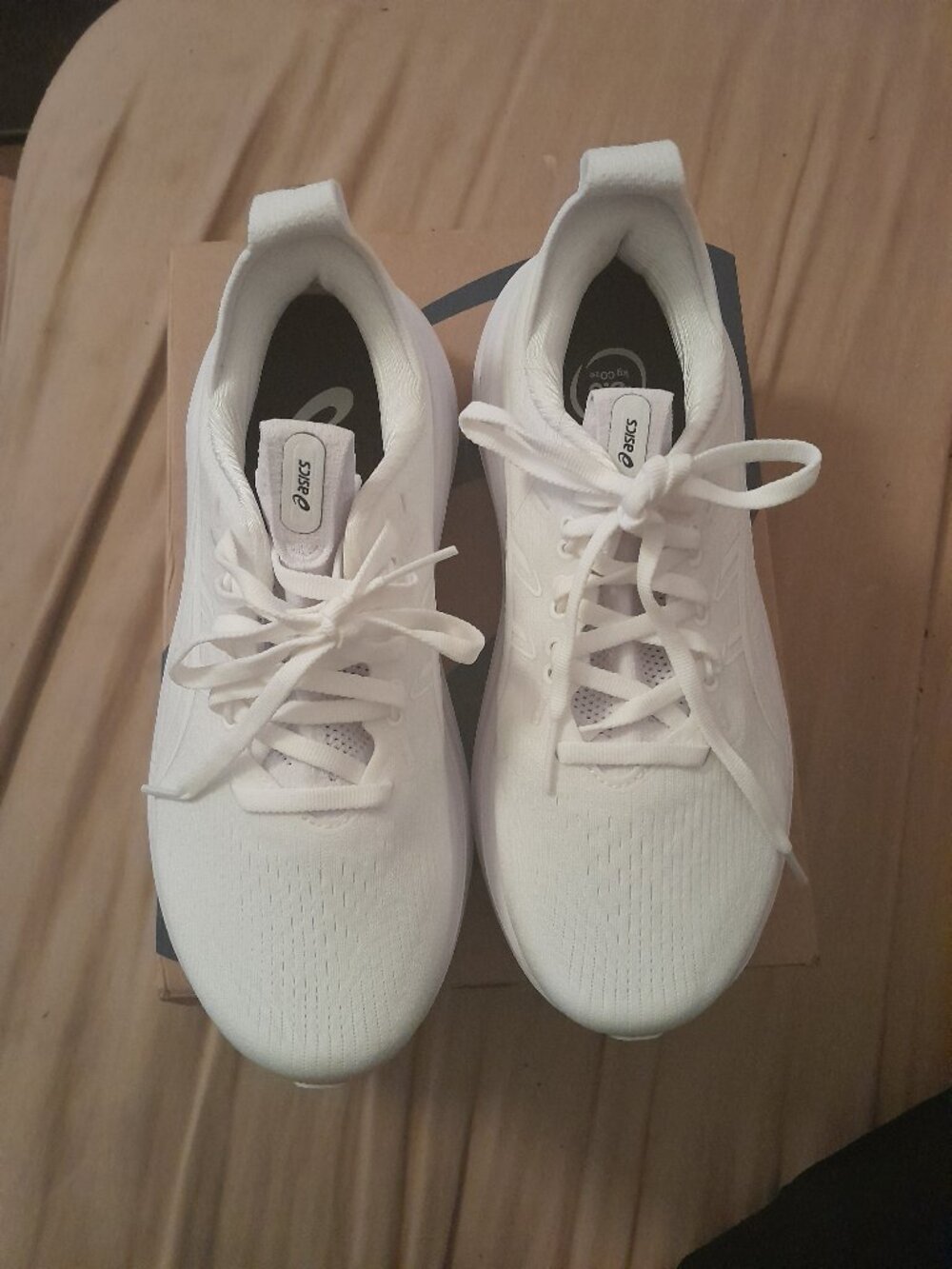 ASICS GEL-NIMBUS 28 SNEAKERS: NEW!